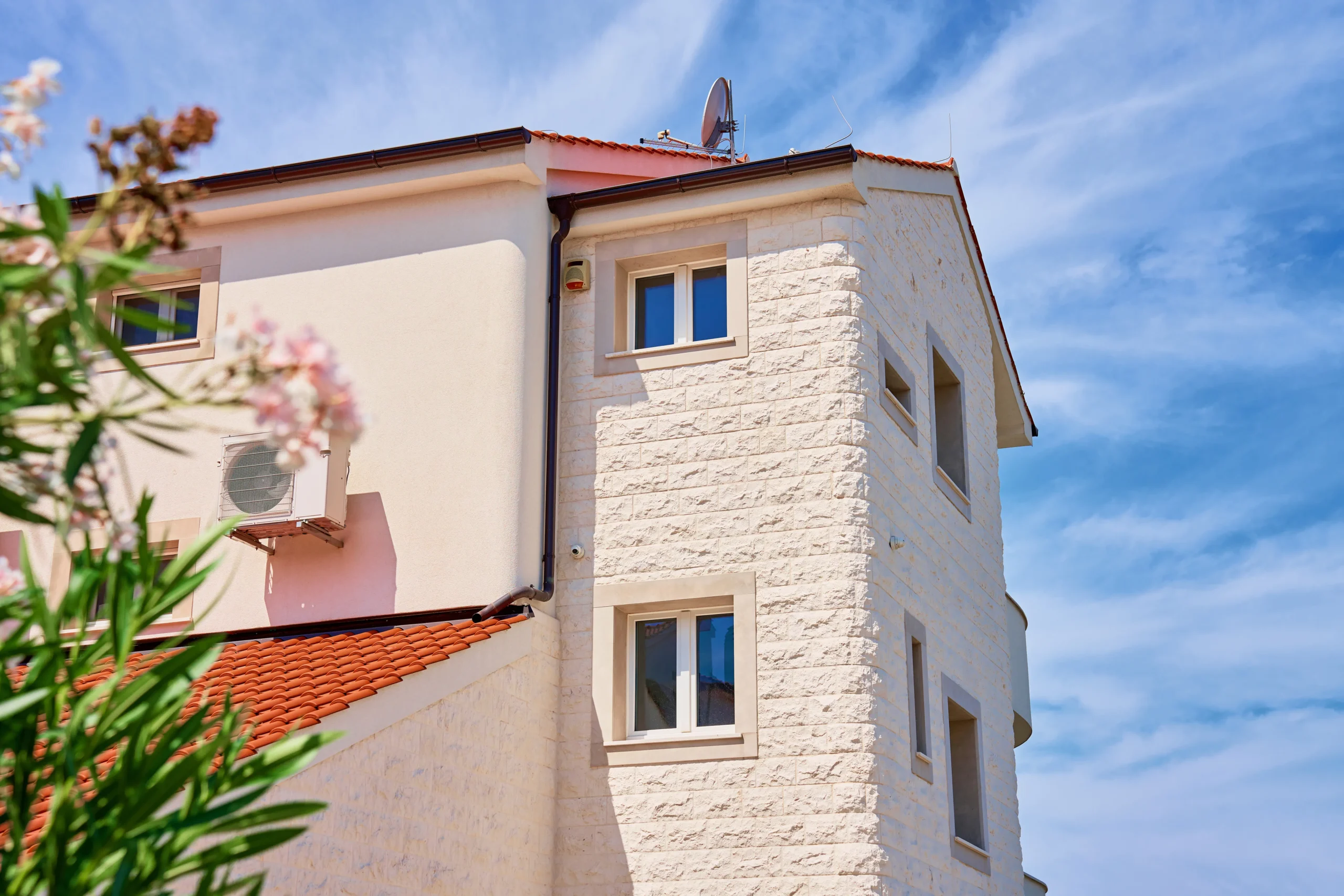 Ravalement de façade, peinture