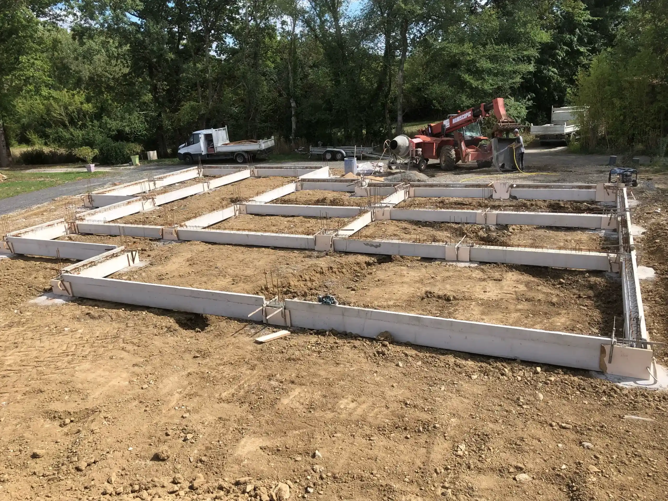 Création de plateforme pour construction de maison